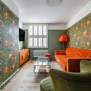  Apartment Insta-worthy Loft On Historic Rows, Sleeps 4 & Free Parking